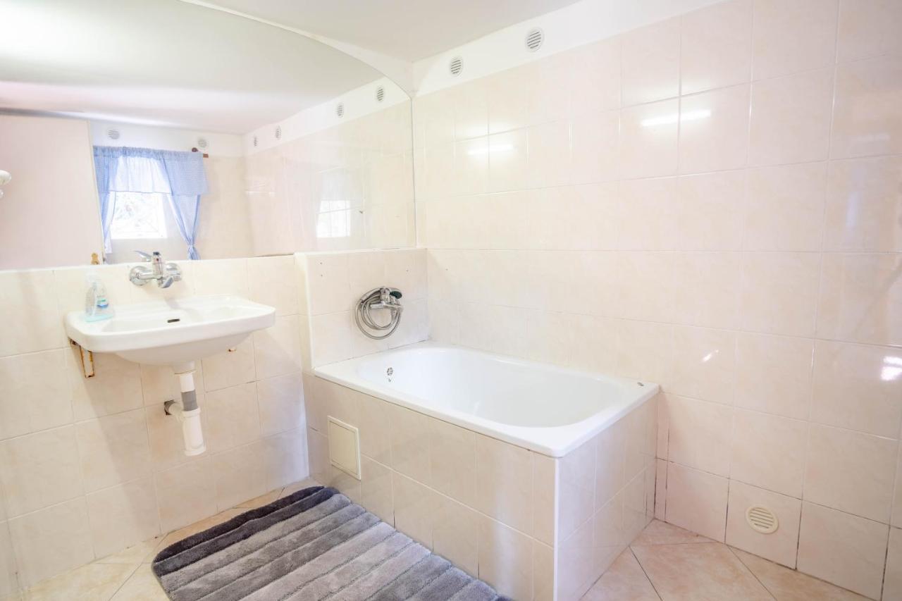 Appartement Roubenka Mustelka à Rokytnice nad Jizerou Extérieur photo